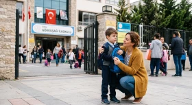 Okul Fobisi ve Uyum Sorunu: Çocuğunuzun Güvenli Geçiş Rehberi